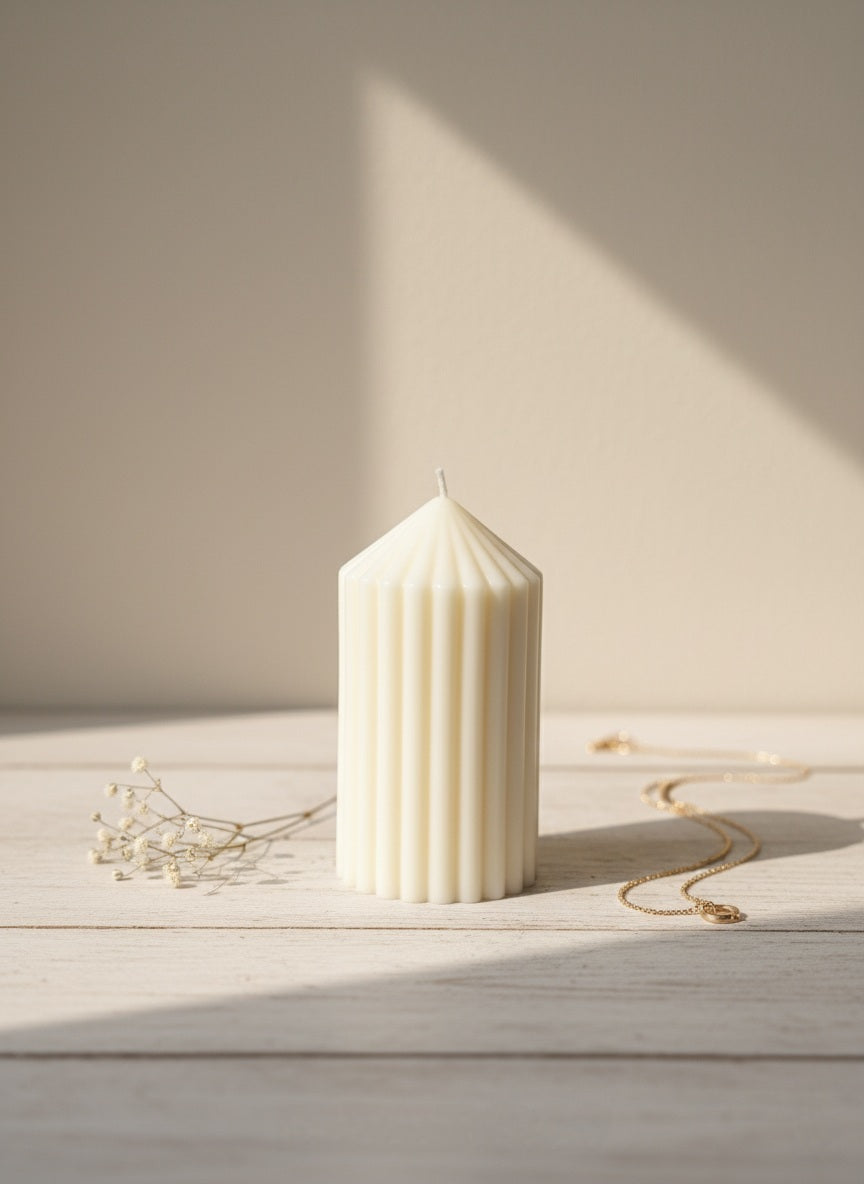 Pilaarkaars – Klassiekers in een Natuurlijke Tint