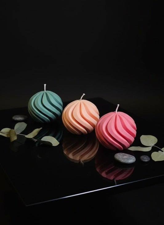 Set van 3 Bolvormige Sojakaarsen – Kleurrijk Accent
